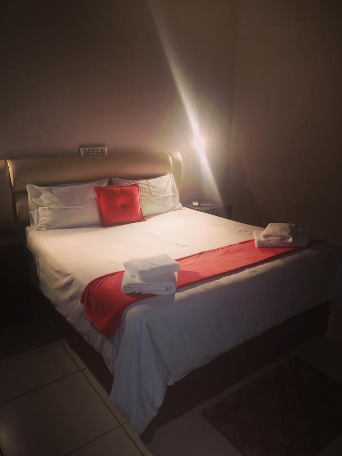 Aaa Rose Garden Guesthouse Mookgophong 외부 사진