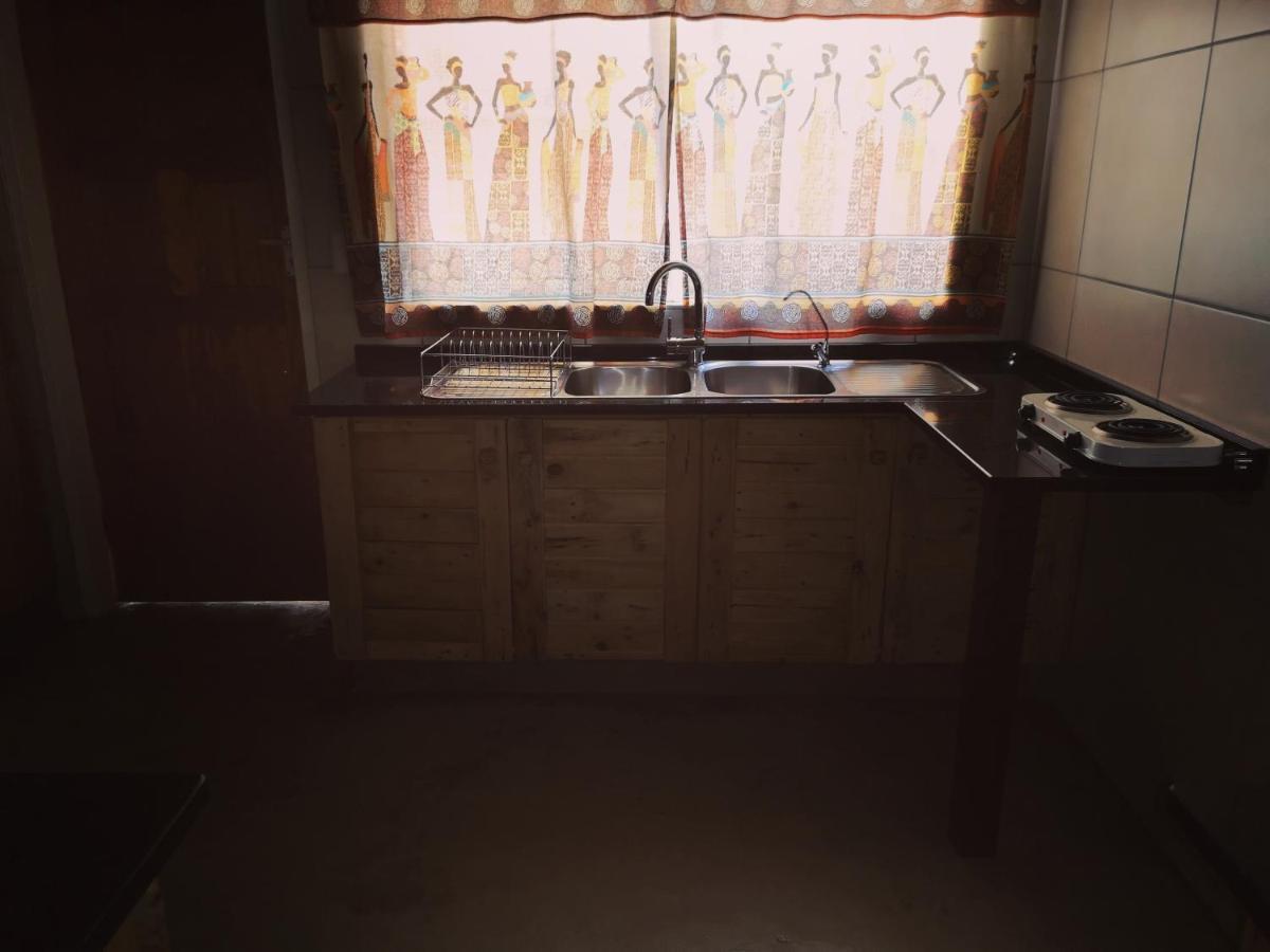 Aaa Rose Garden Guesthouse Mookgophong 외부 사진