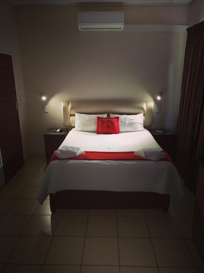 Aaa Rose Garden Guesthouse Mookgophong 외부 사진