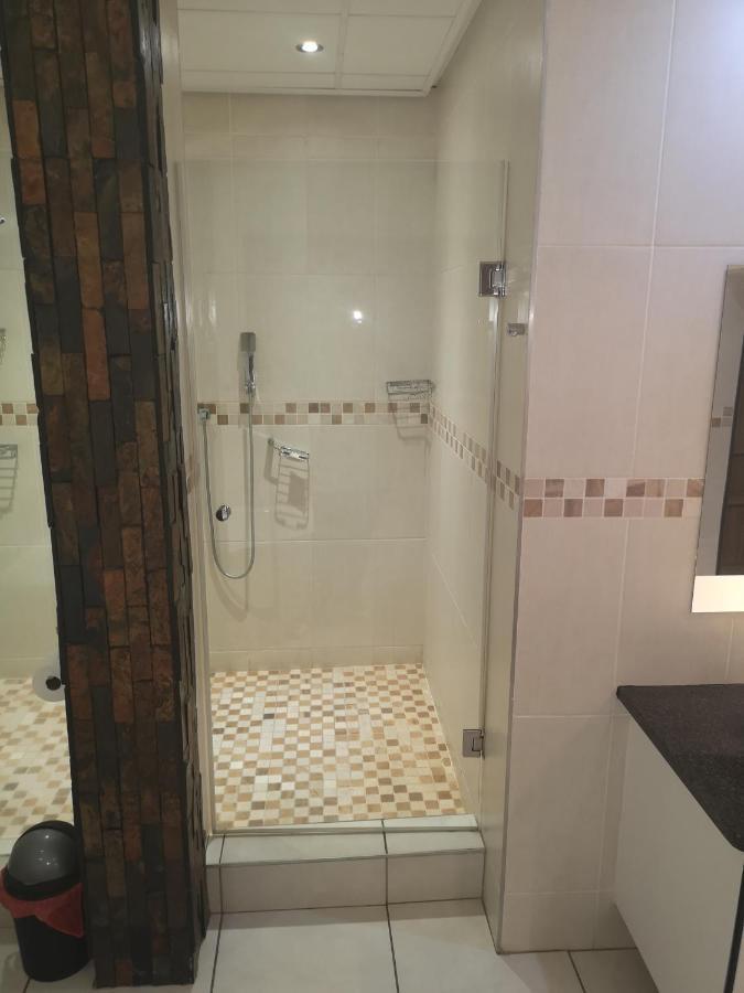 Aaa Rose Garden Guesthouse Mookgophong 외부 사진